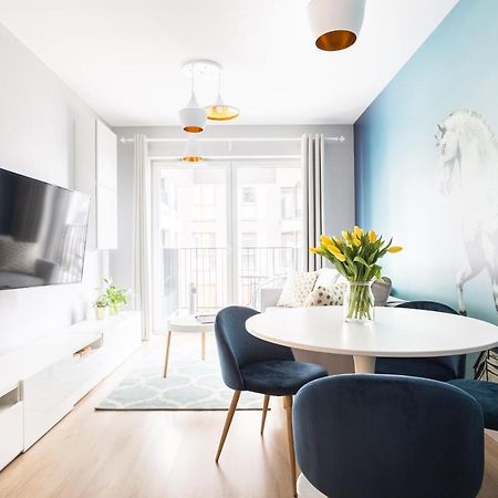 بوزنان H2 Apartment- Gasiorowskich 4 - Parking Podziemny - Self Check In 24H - Mtp Targi - Pkp - Sklep Netto W Budynku المظهر الخارجي الصورة