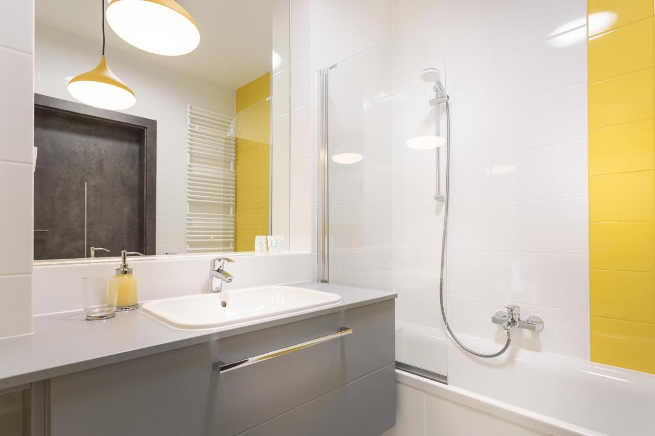 بوزنان H2 Apartment- Gasiorowskich 4 - Parking Podziemny - Self Check In 24H - Mtp Targi - Pkp - Sklep Netto W Budynku المظهر الخارجي الصورة