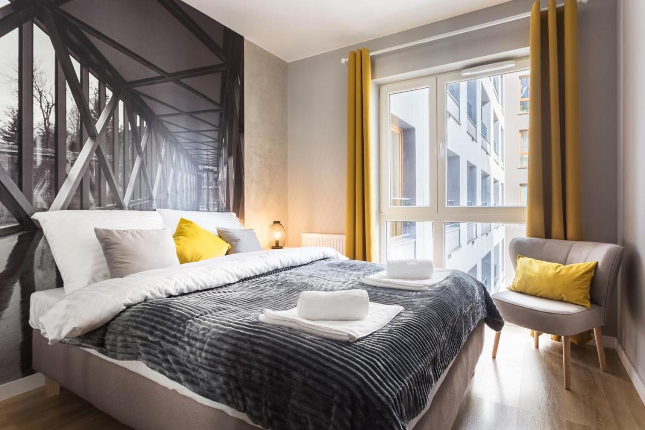 بوزنان H2 Apartment- Gasiorowskich 4 - Parking Podziemny - Self Check In 24H - Mtp Targi - Pkp - Sklep Netto W Budynku المظهر الخارجي الصورة