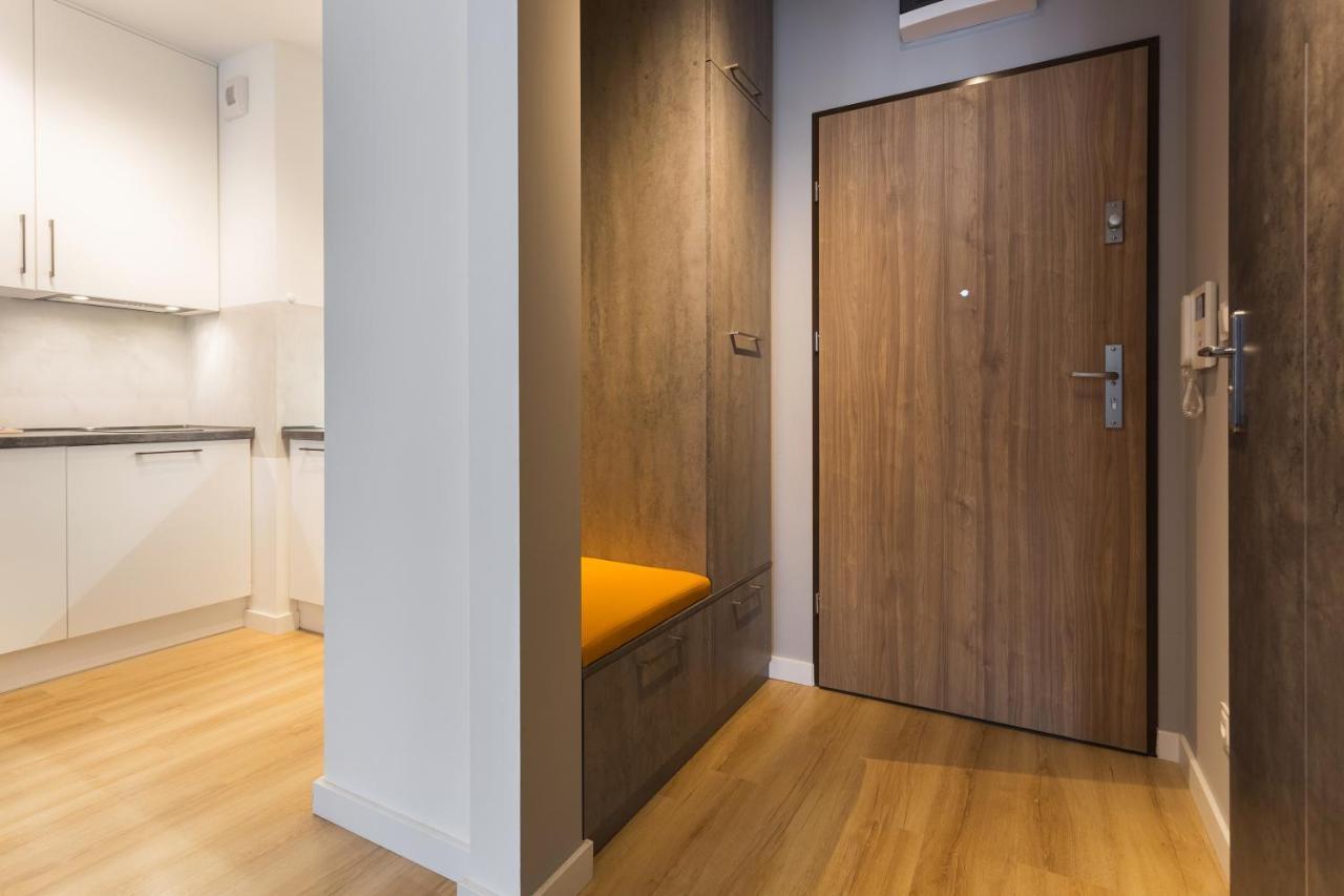 بوزنان H2 Apartment- Gasiorowskich 4 - Parking Podziemny - Self Check In 24H - Mtp Targi - Pkp - Sklep Netto W Budynku المظهر الخارجي الصورة