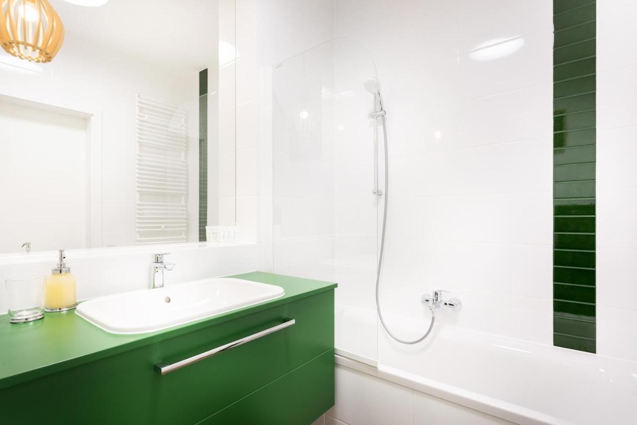 بوزنان H2 Apartment- Gasiorowskich 4 - Parking Podziemny - Self Check In 24H - Mtp Targi - Pkp - Sklep Netto W Budynku المظهر الخارجي الصورة